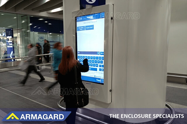 Armagards biljettkiosk med pekskärm på Birmingham New Street Station